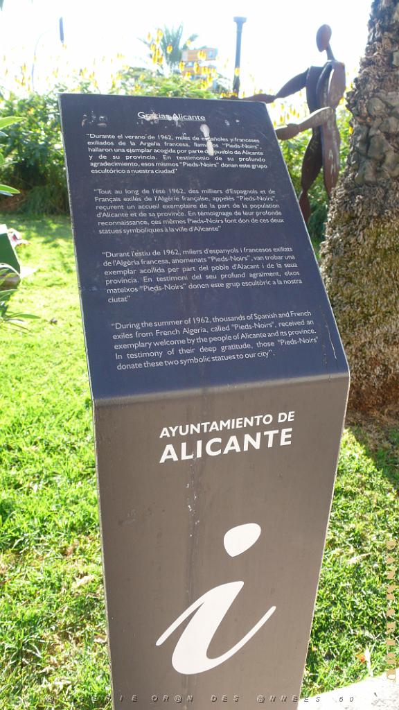 ALICANTE 2017 12 25 SYMBOLES DE L HOSPITALITE DES ALICANTINOS (2).JPG